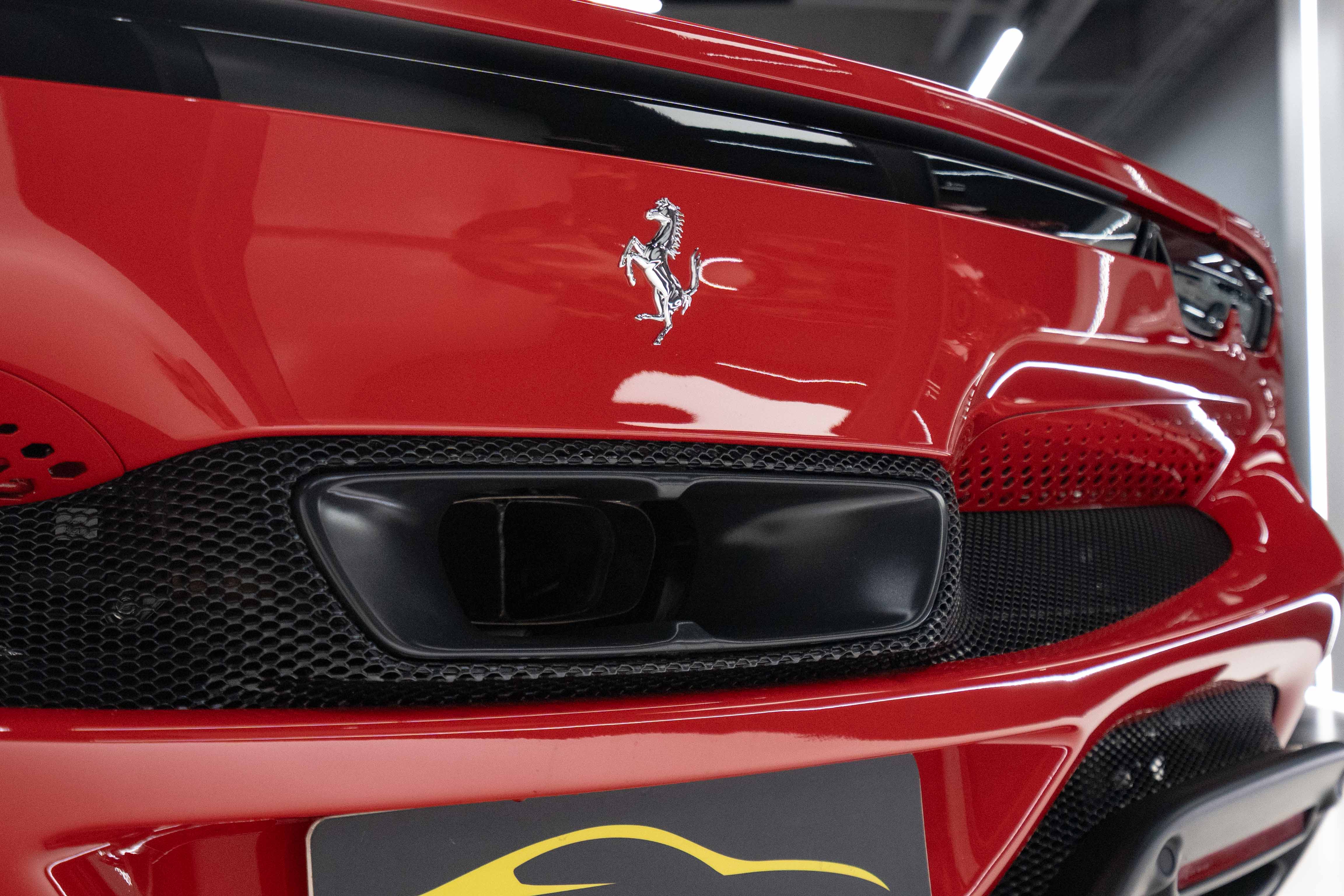 2025 Ferrari 2023款 3.0 V6 PHEV
