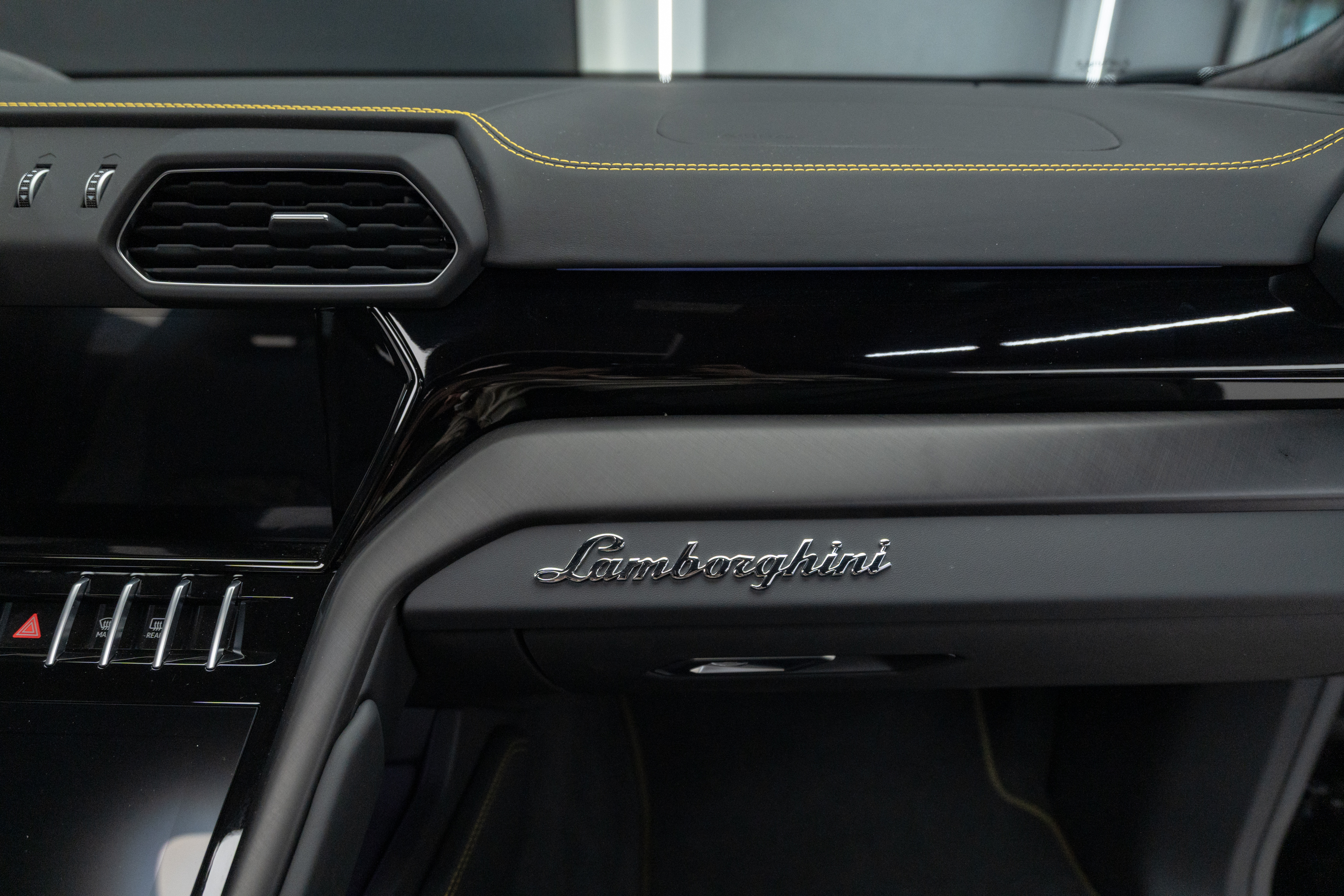 2022 Lamborghini URUS