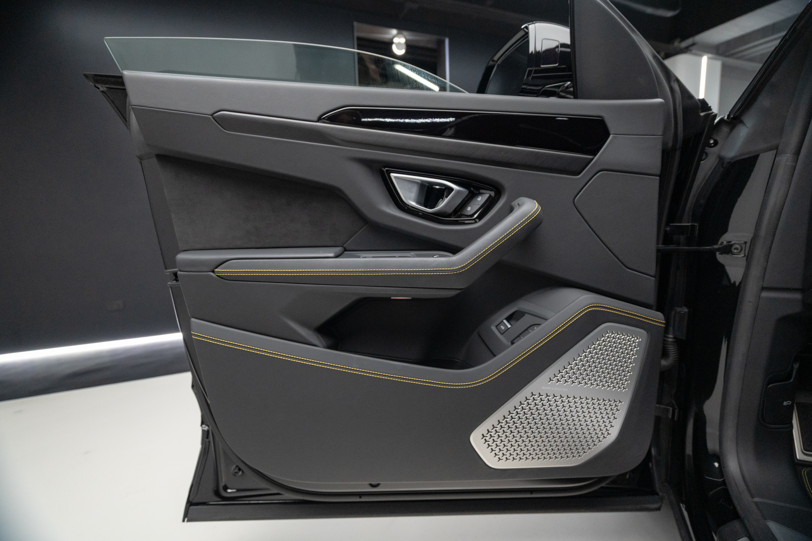 2022 Lamborghini URUS