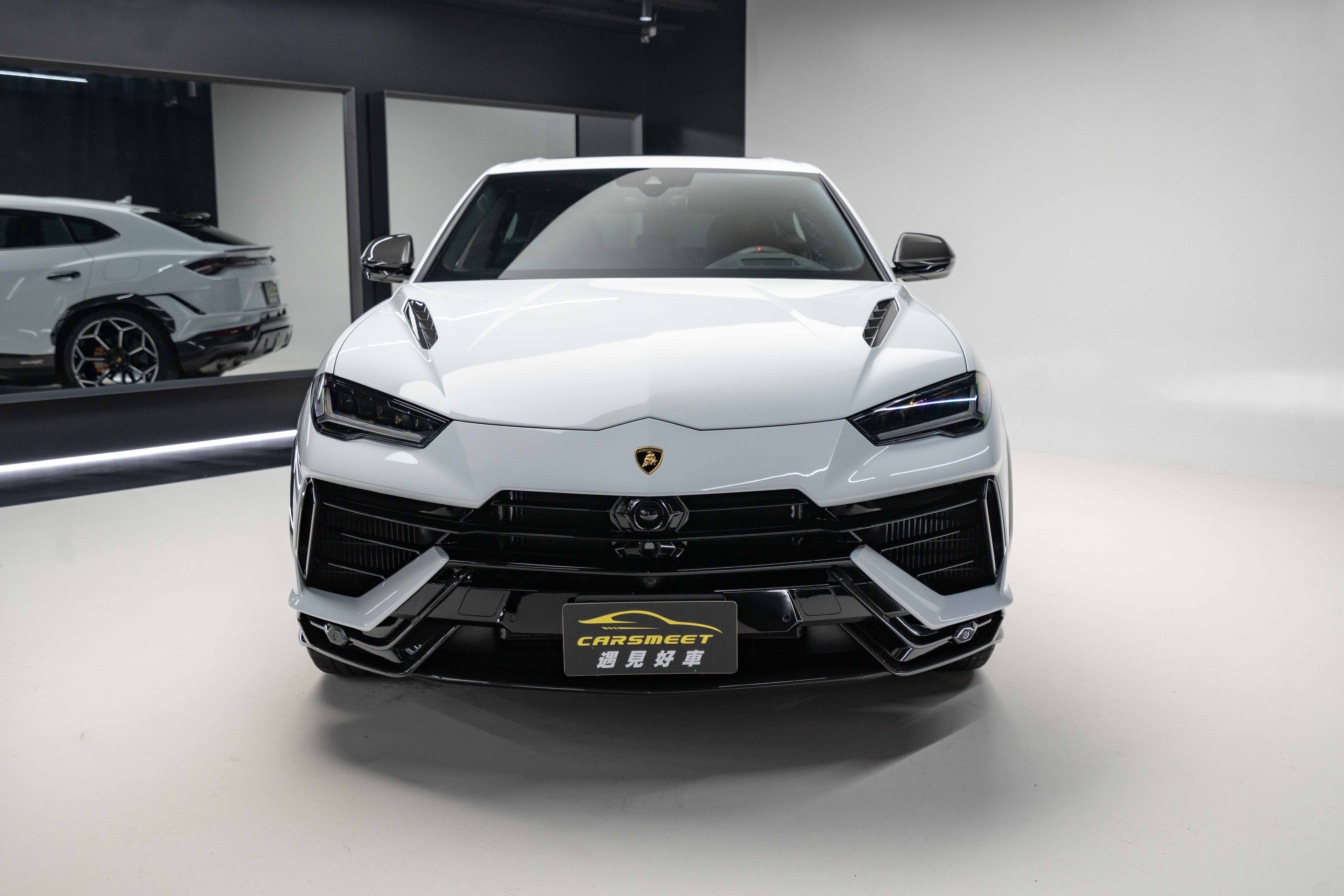 2024 Lamborghini Urus Performante