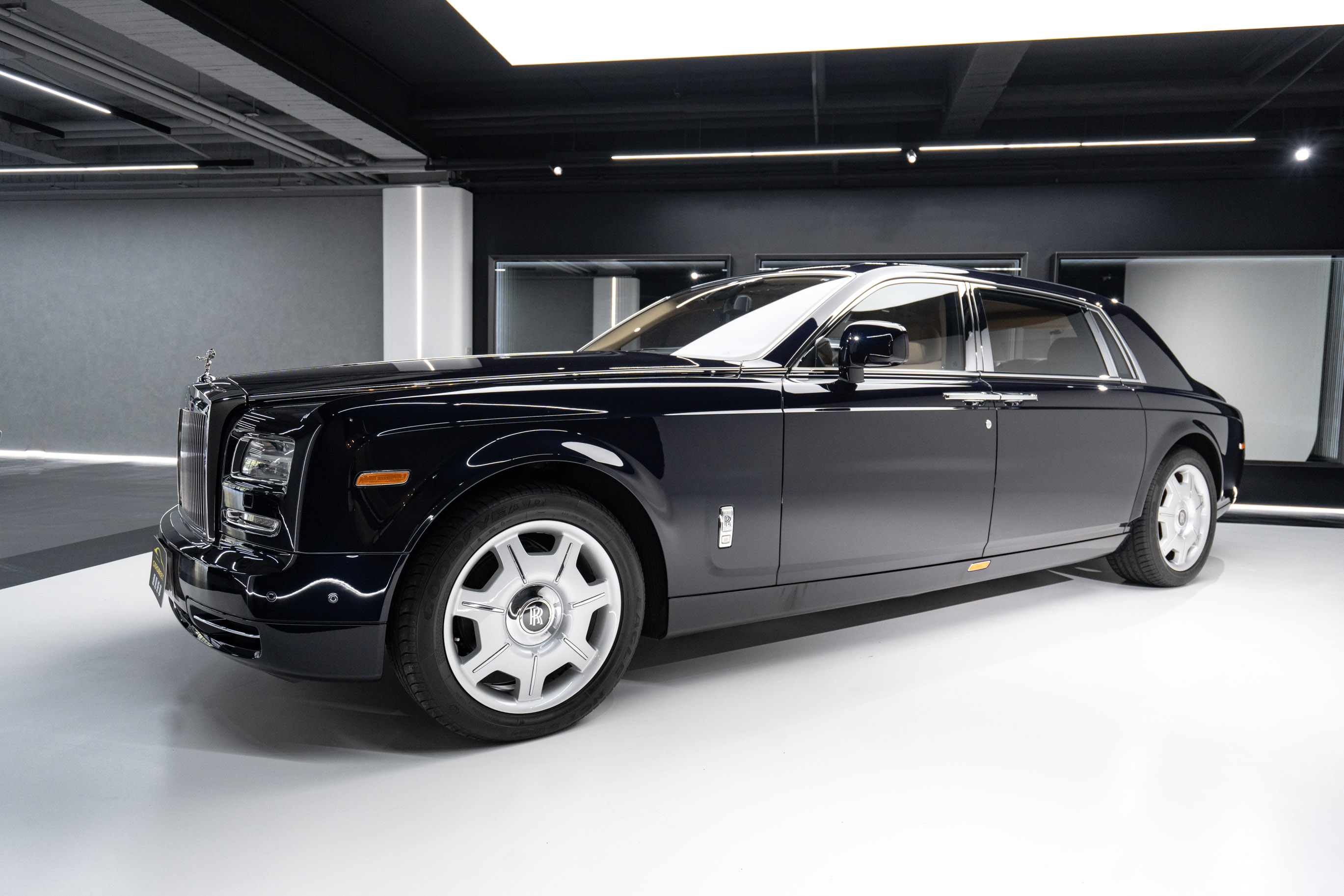 2014 Rolls-Royce Phantom EWB