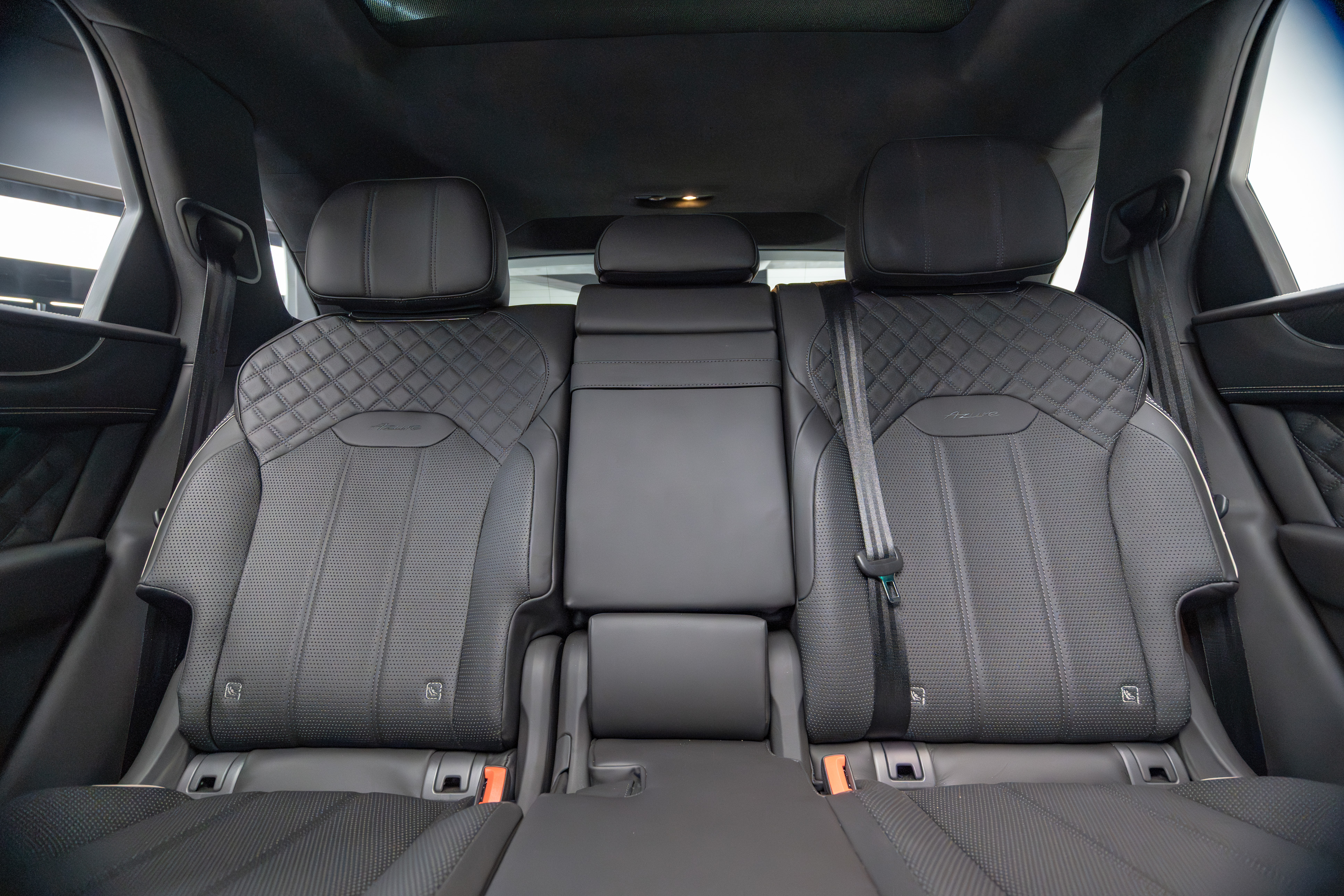 2023 Bentley BENTAYGA Azure