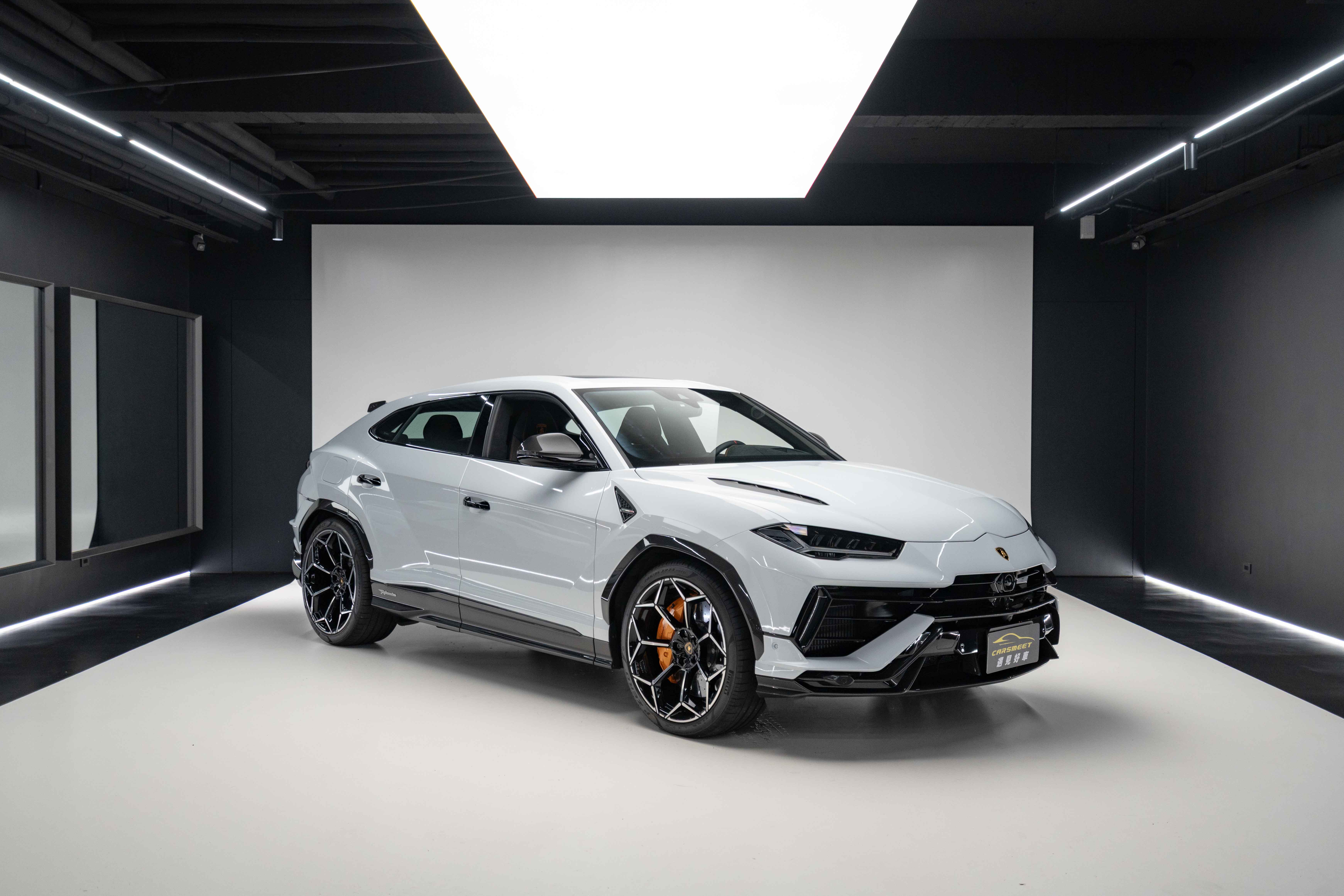 2024 Lamborghini Urus Performante