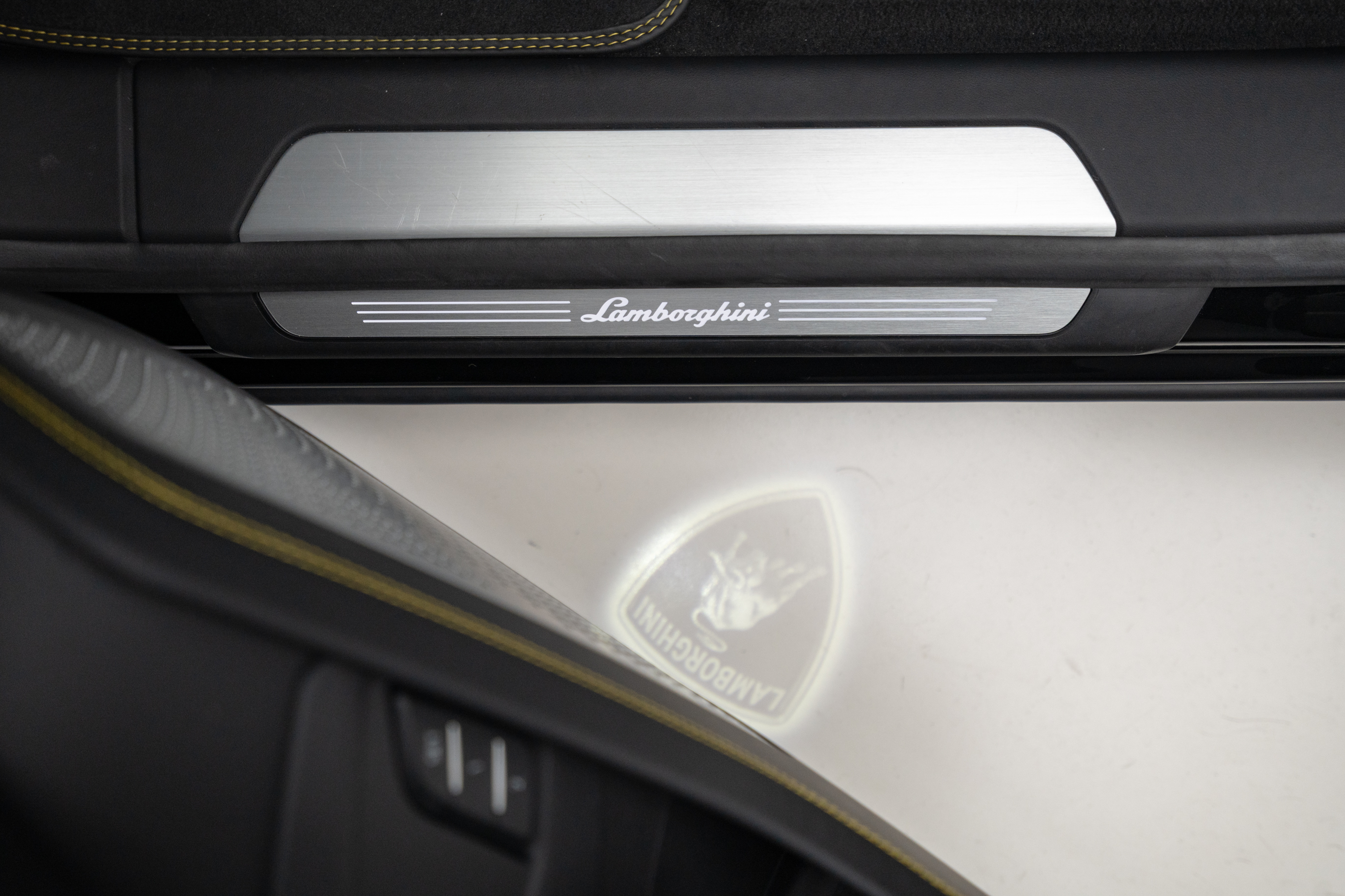 2022 Lamborghini URUS