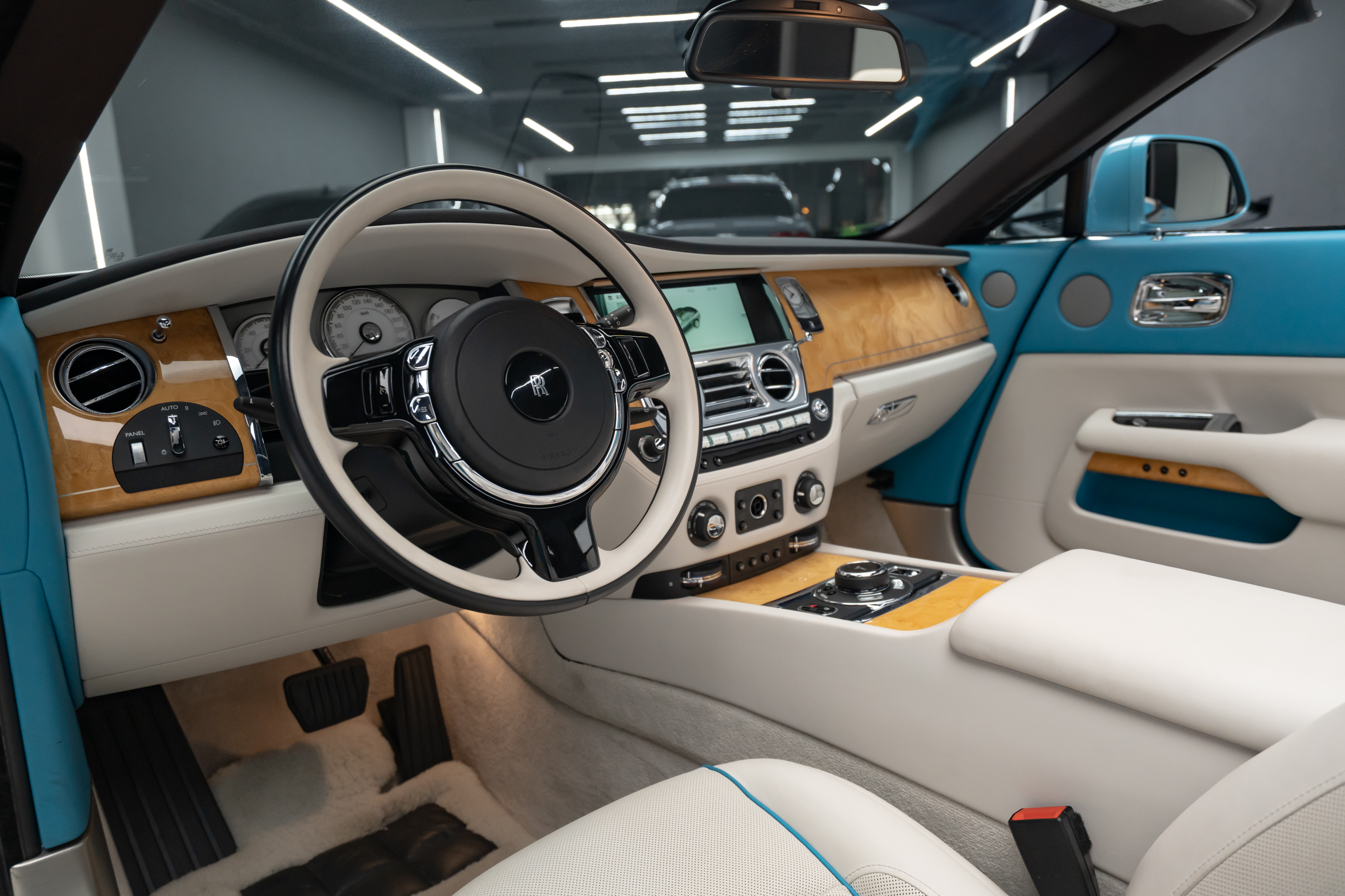 2017 Rolls-Royce Dawn