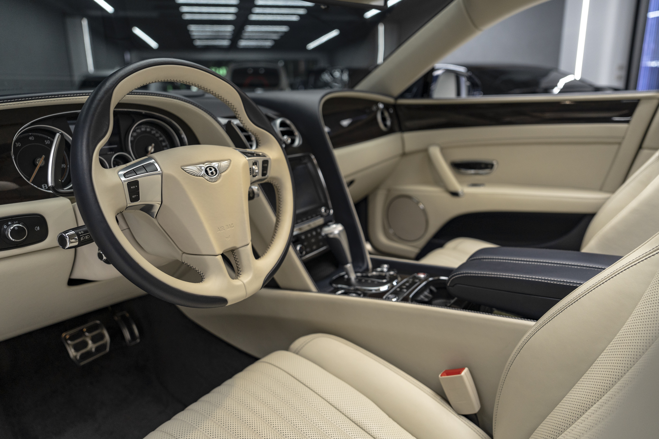 2017 Bentley FS V8S