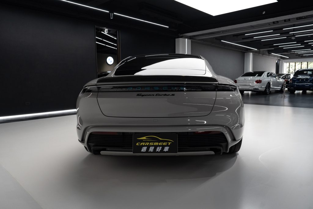 2021 Porsche Taycan Turbo S