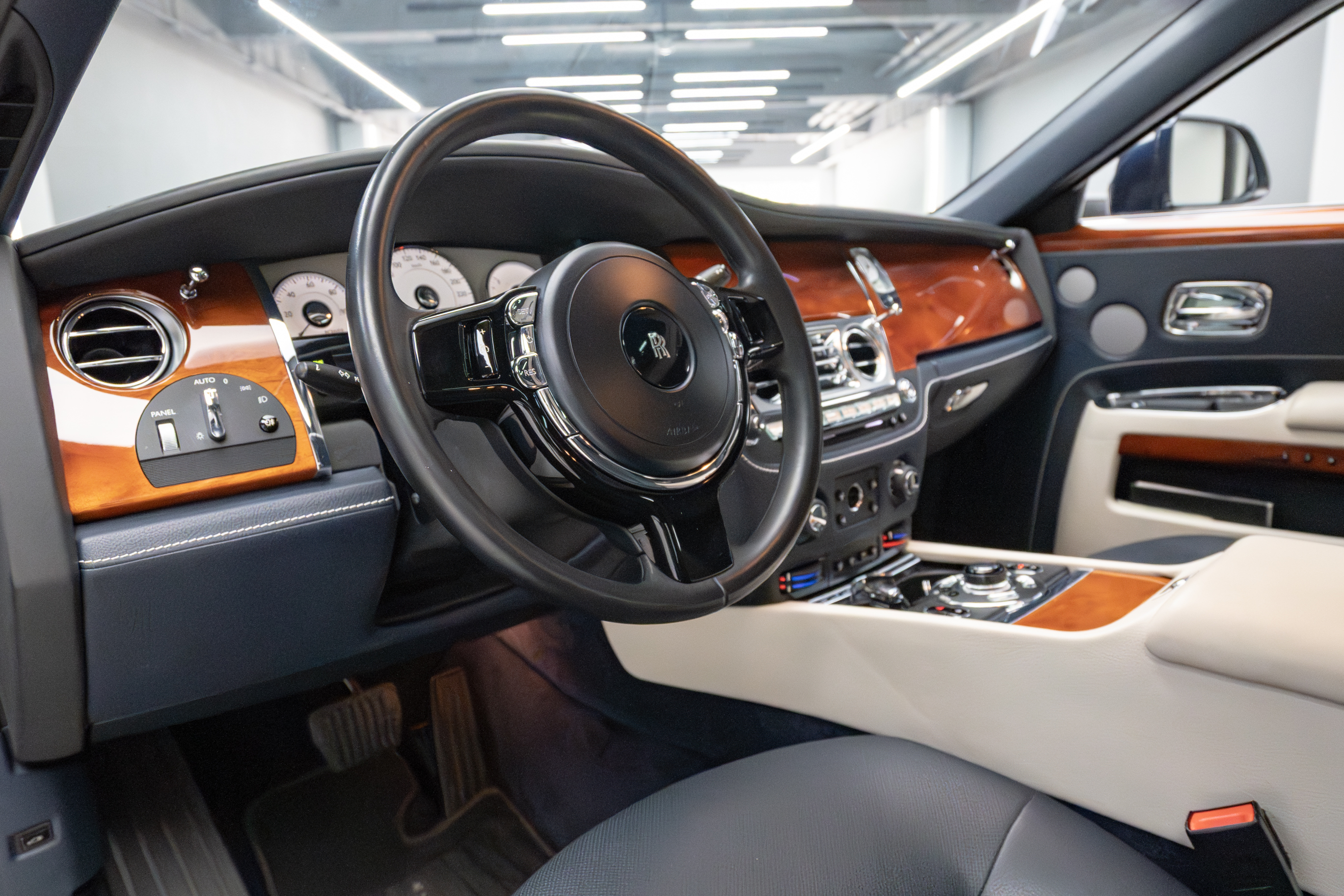 2014 Rolls-Royce Phantom EWB