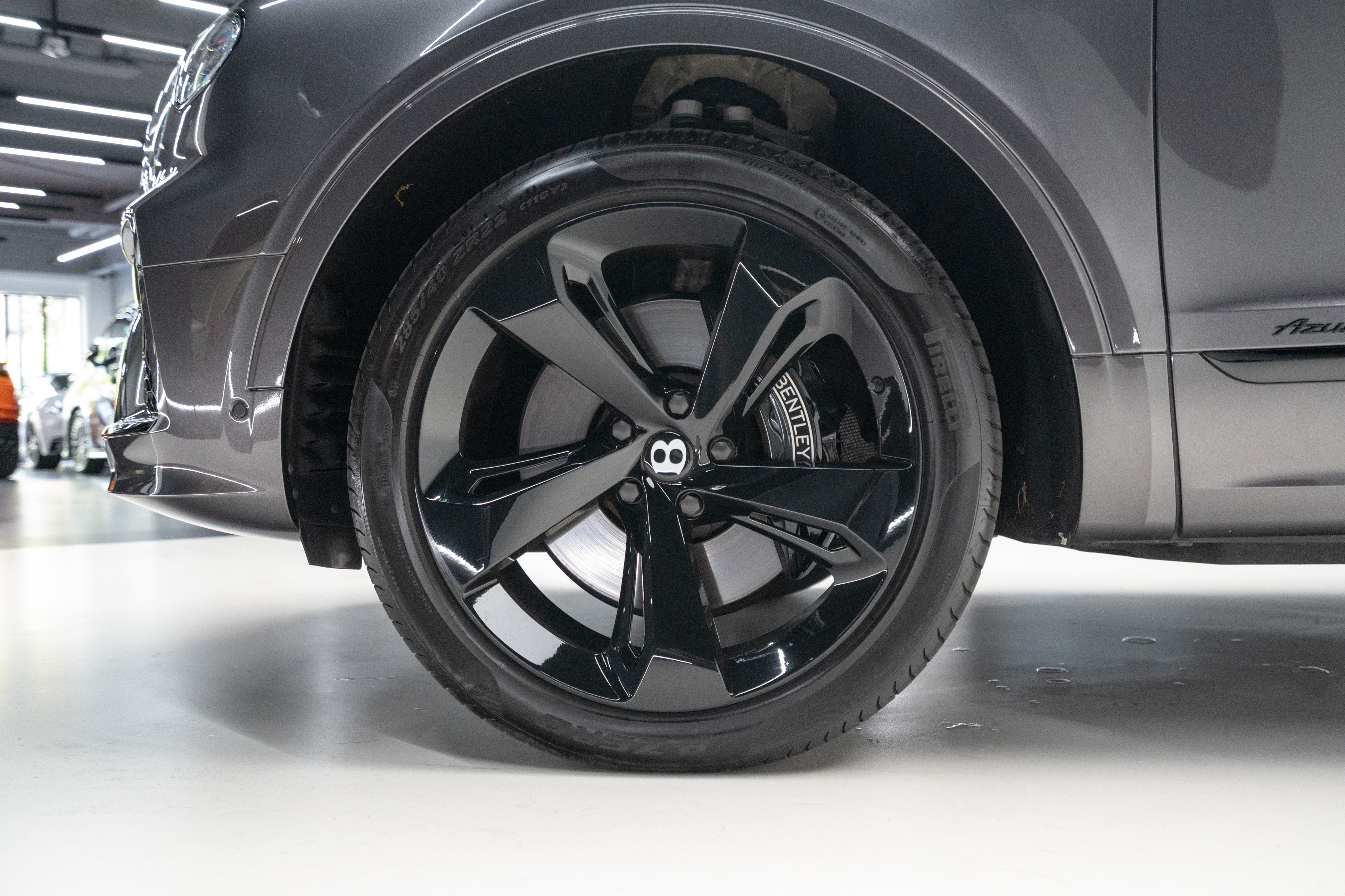 2023 Bentley BENTAYGA Azure