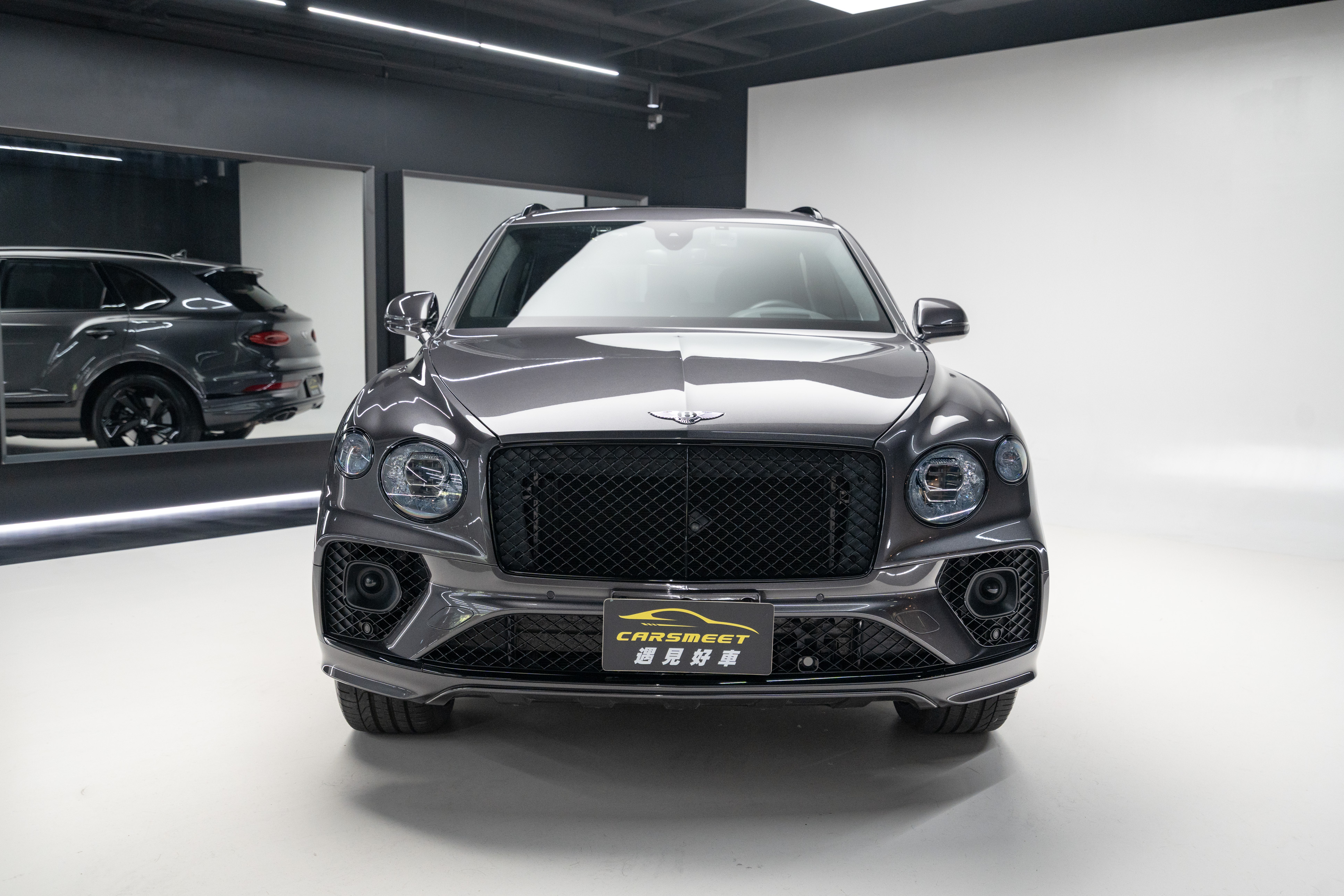 2023 Bentley BENTAYGA Azure