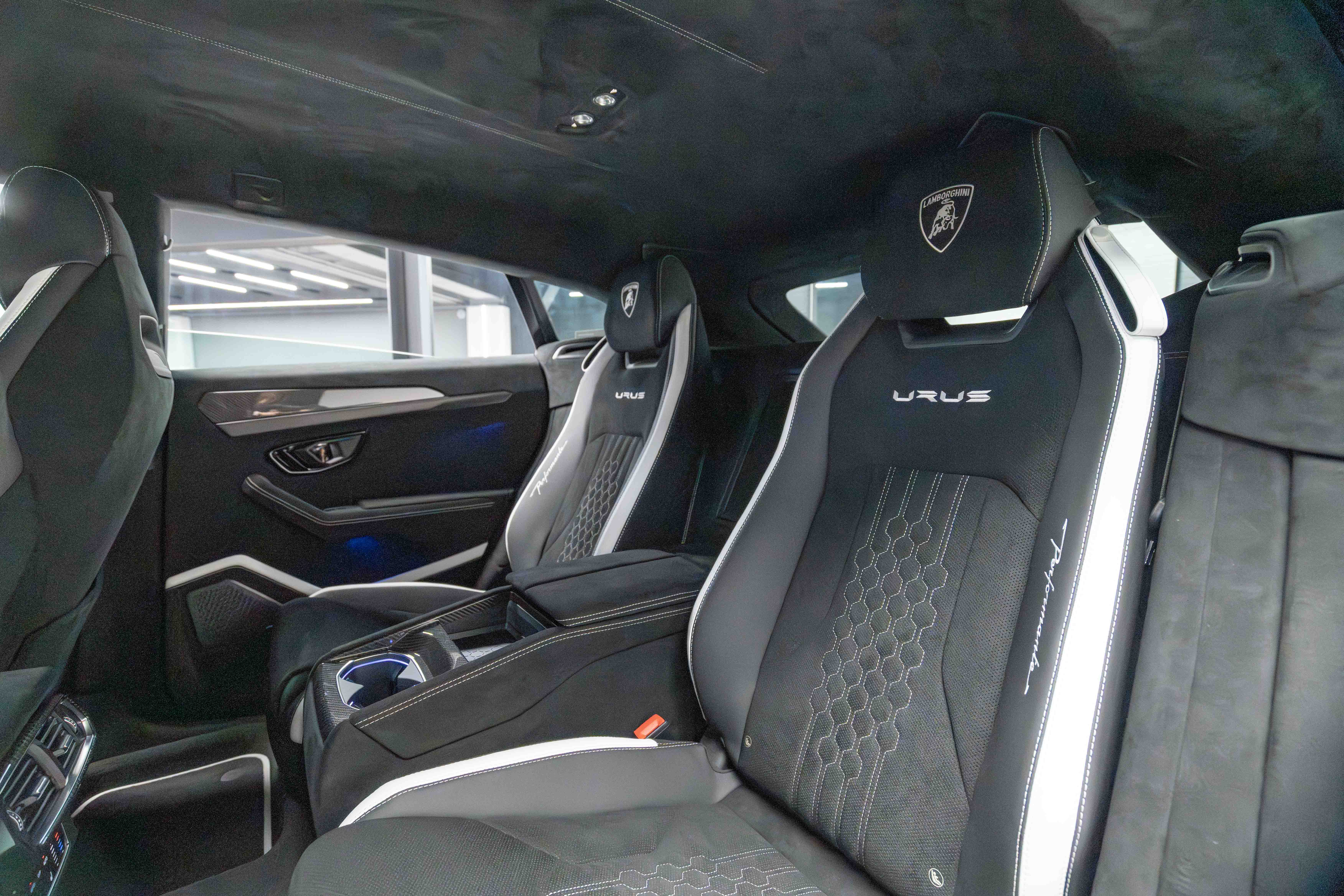 2023 Lamborghini Urus Performante（四座）