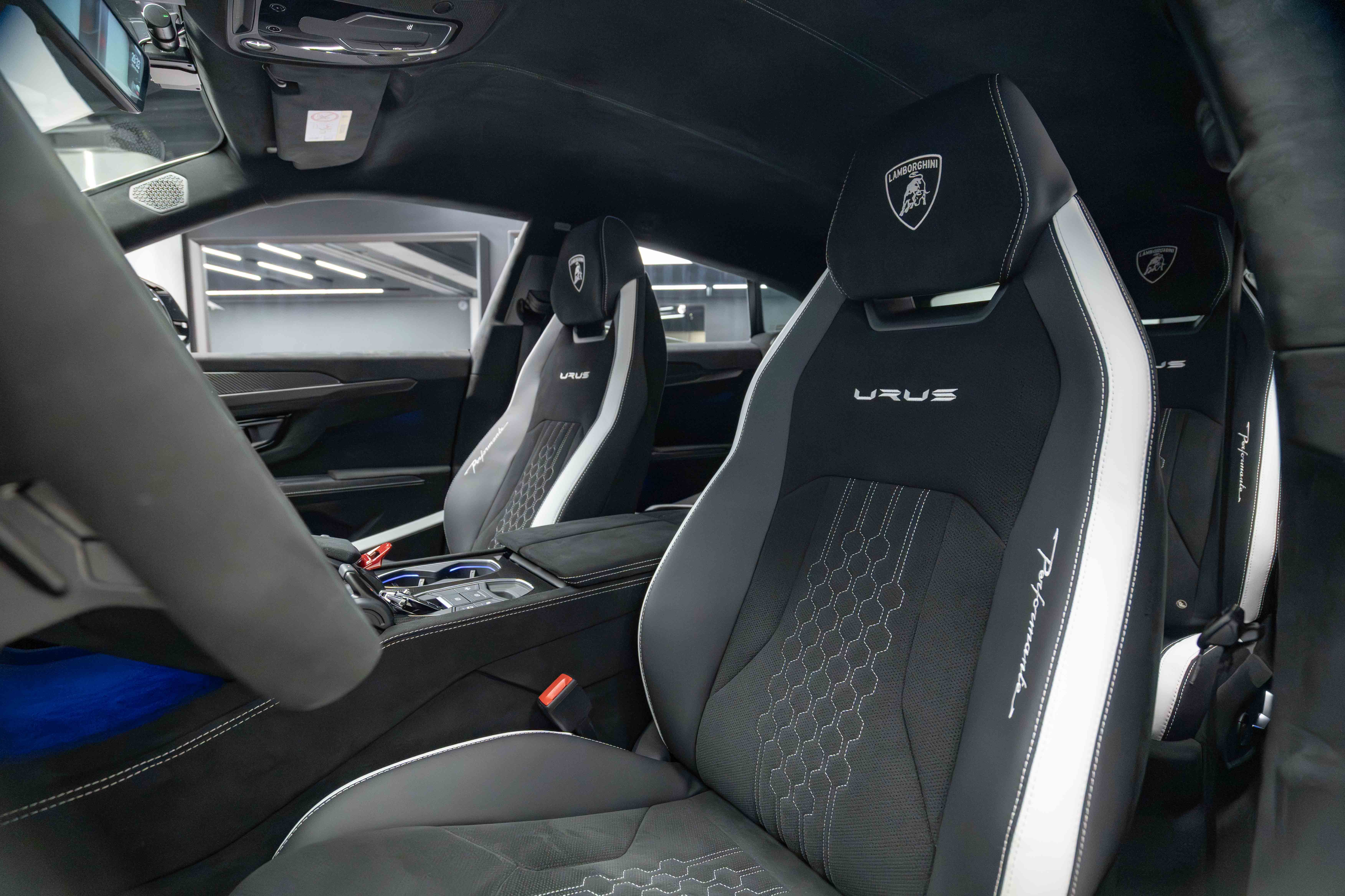 2023 Lamborghini Urus Performante（四座）