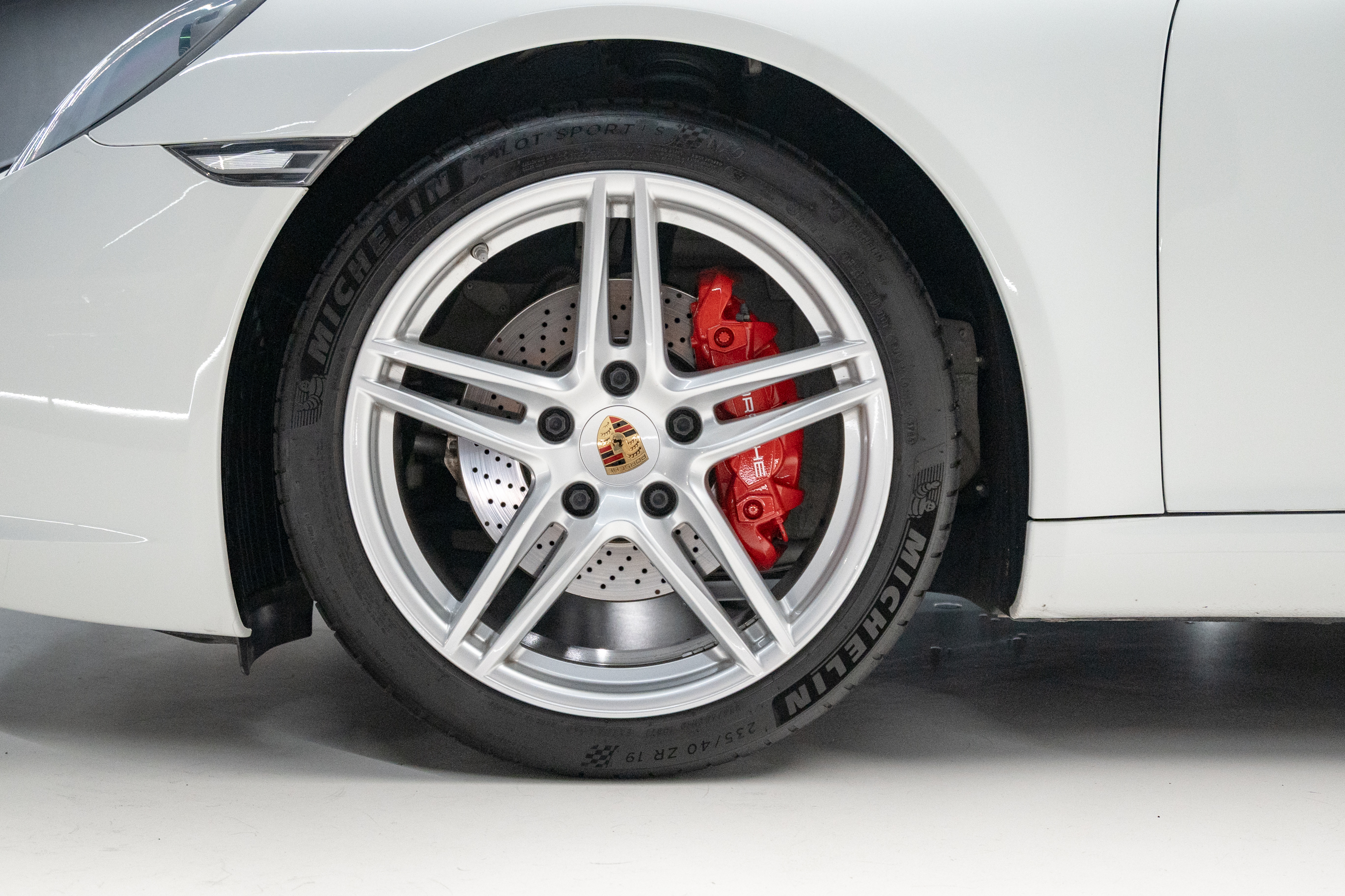 2018 Porsche 911 Carrera