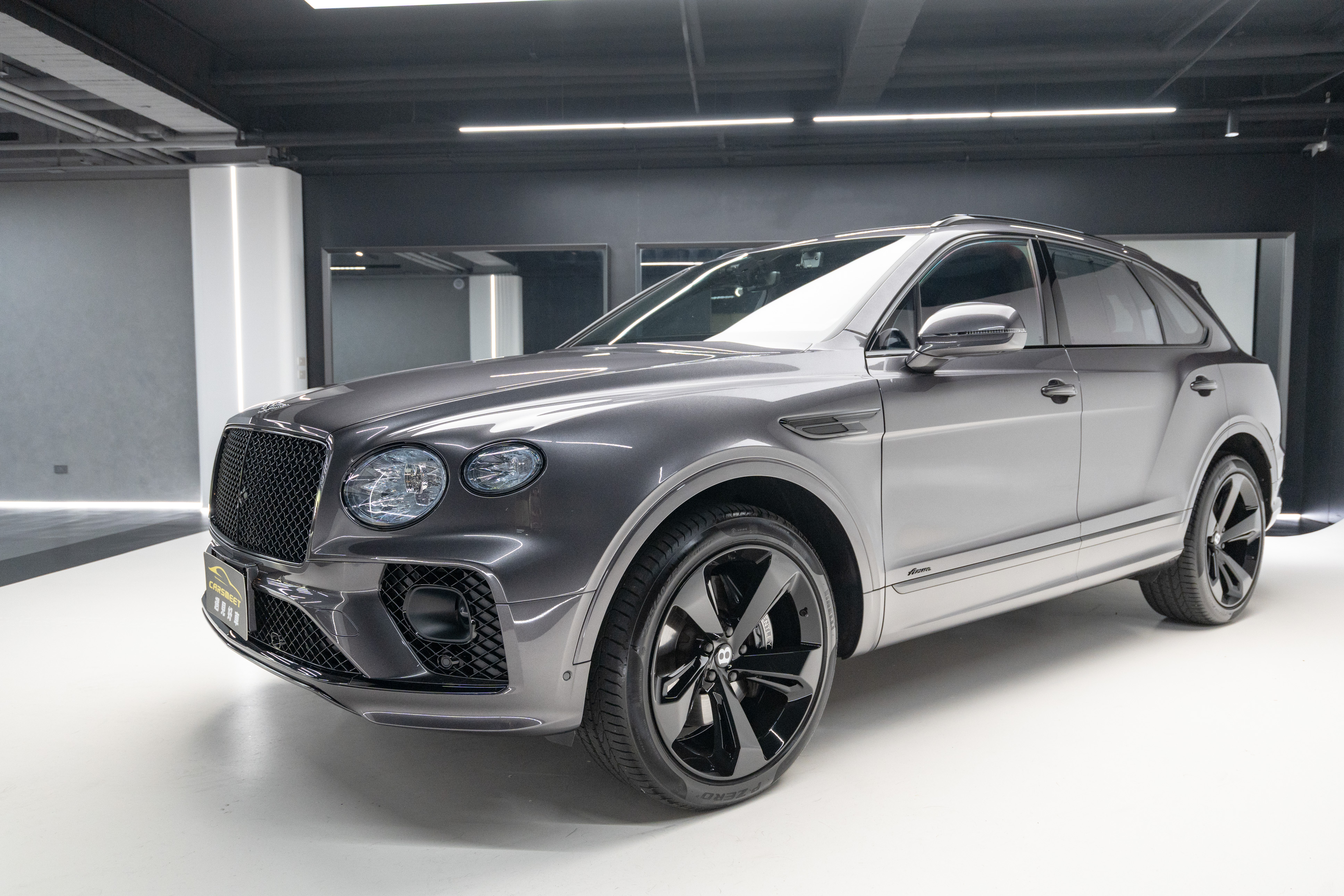 2023 Bentley BENTAYGA Azure