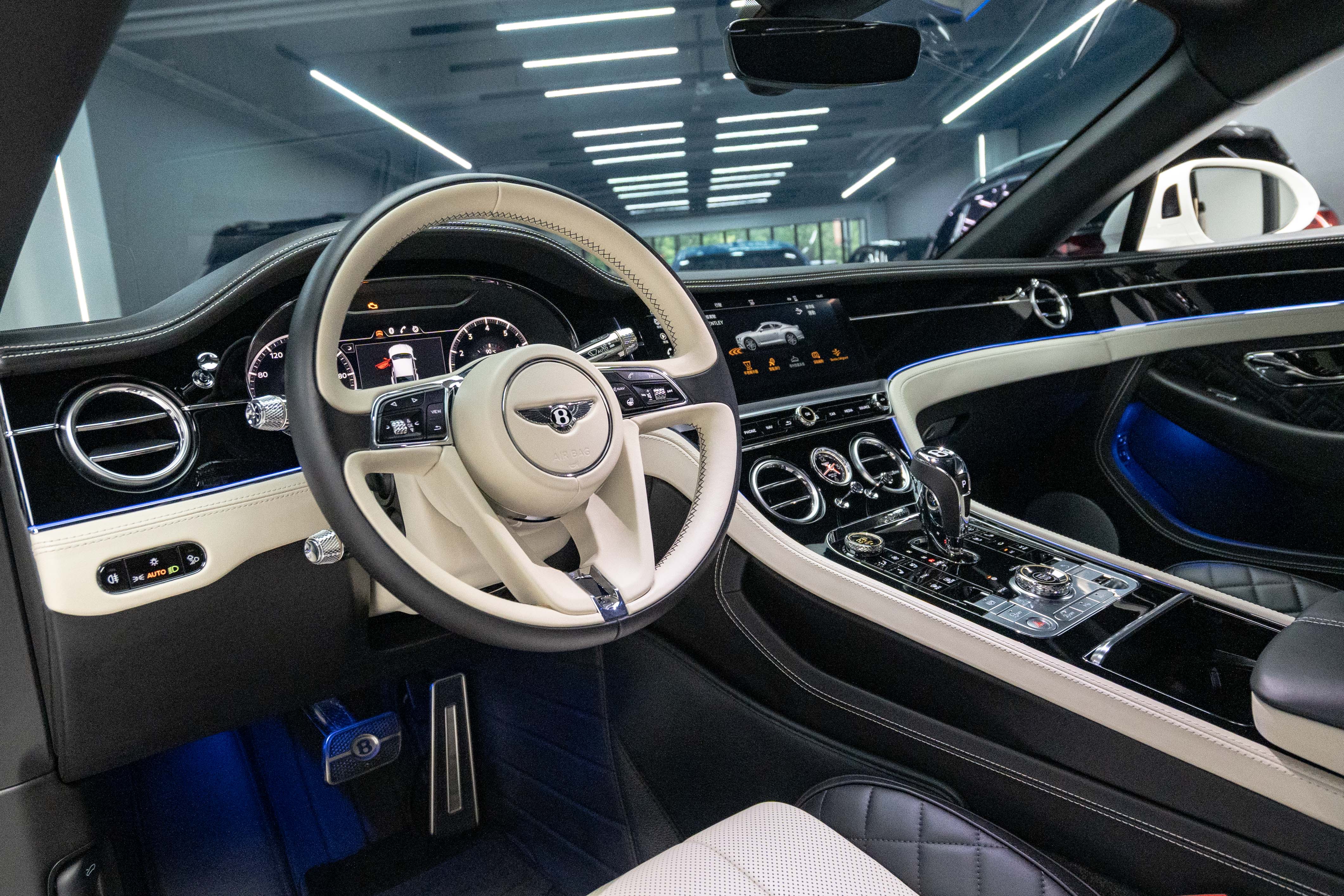 2020 Bentley GT V8