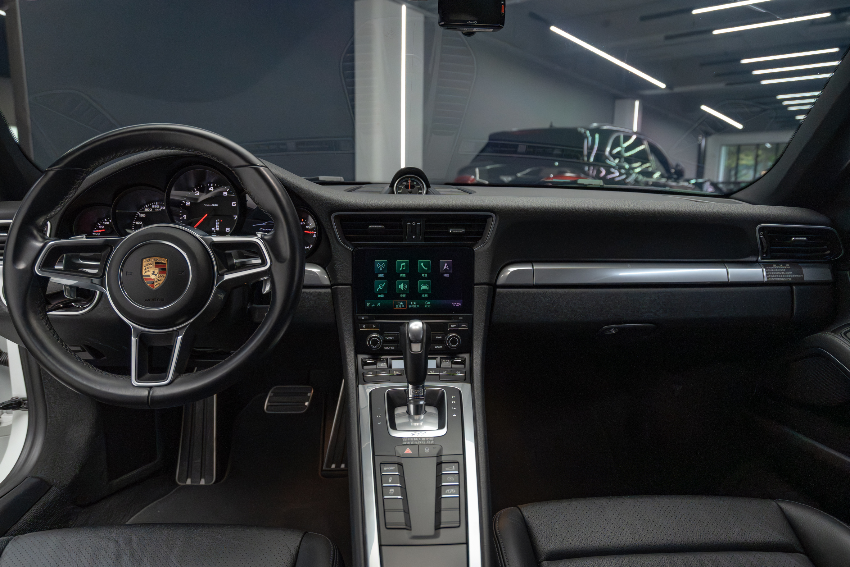 2018 Porsche 911 Carrera