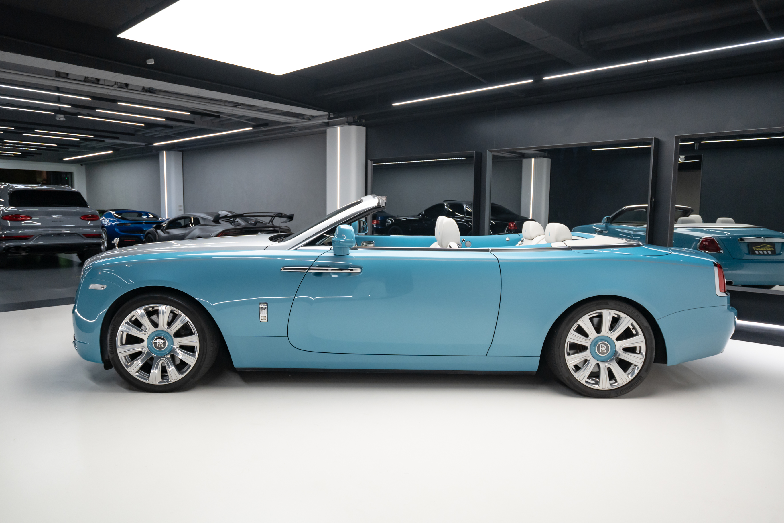 2017 Rolls-Royce Dawn
