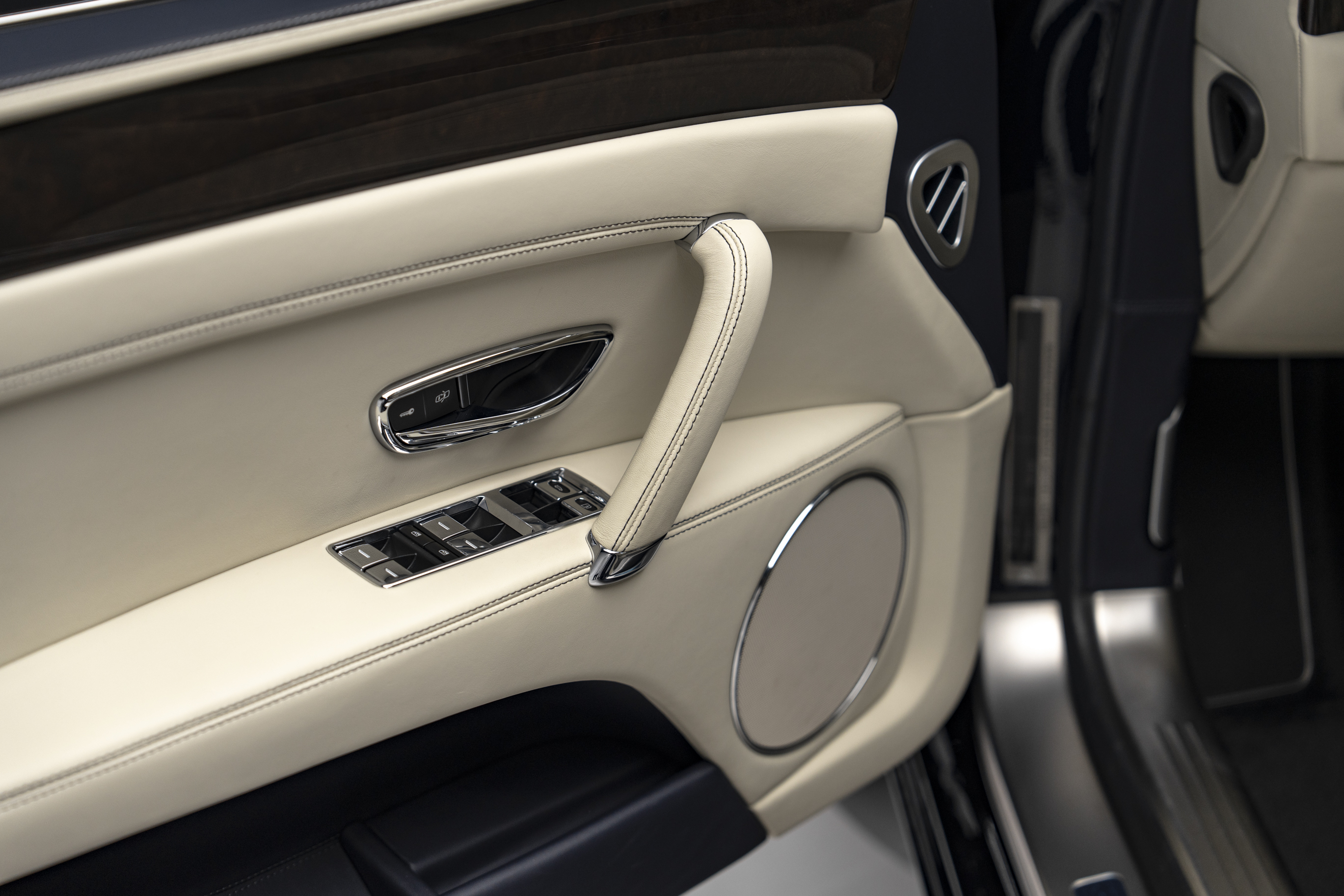 2017 Bentley FS V8S