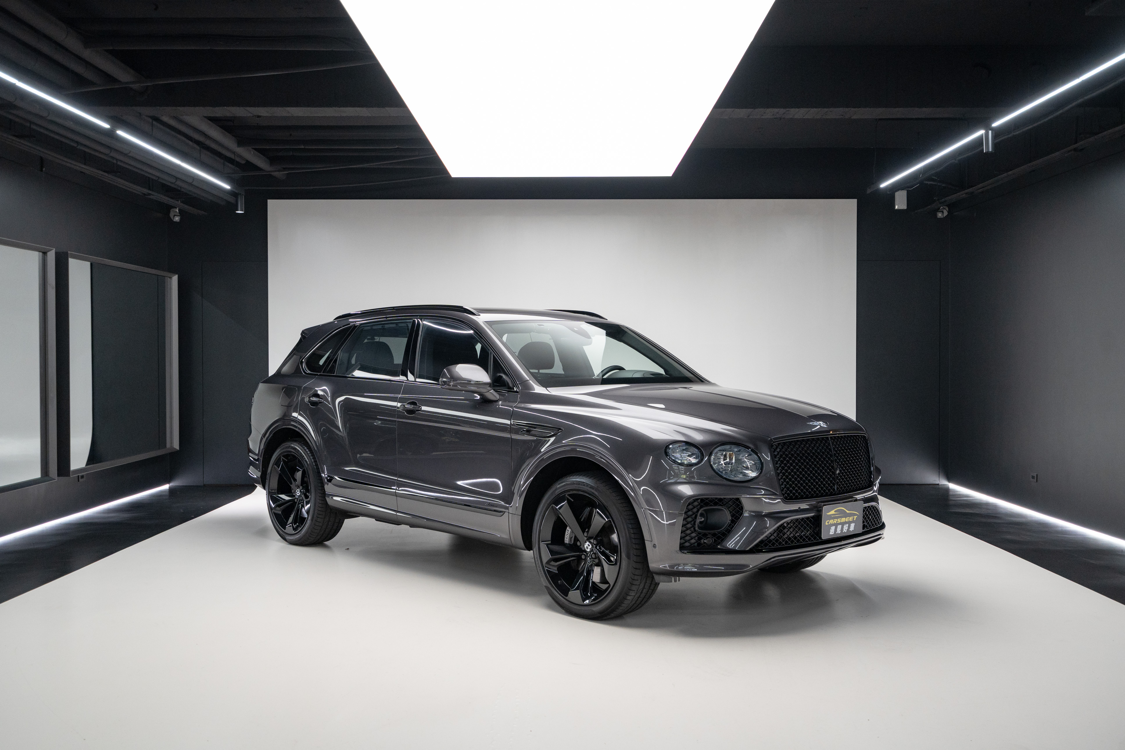2023 Bentley BENTAYGA Azure