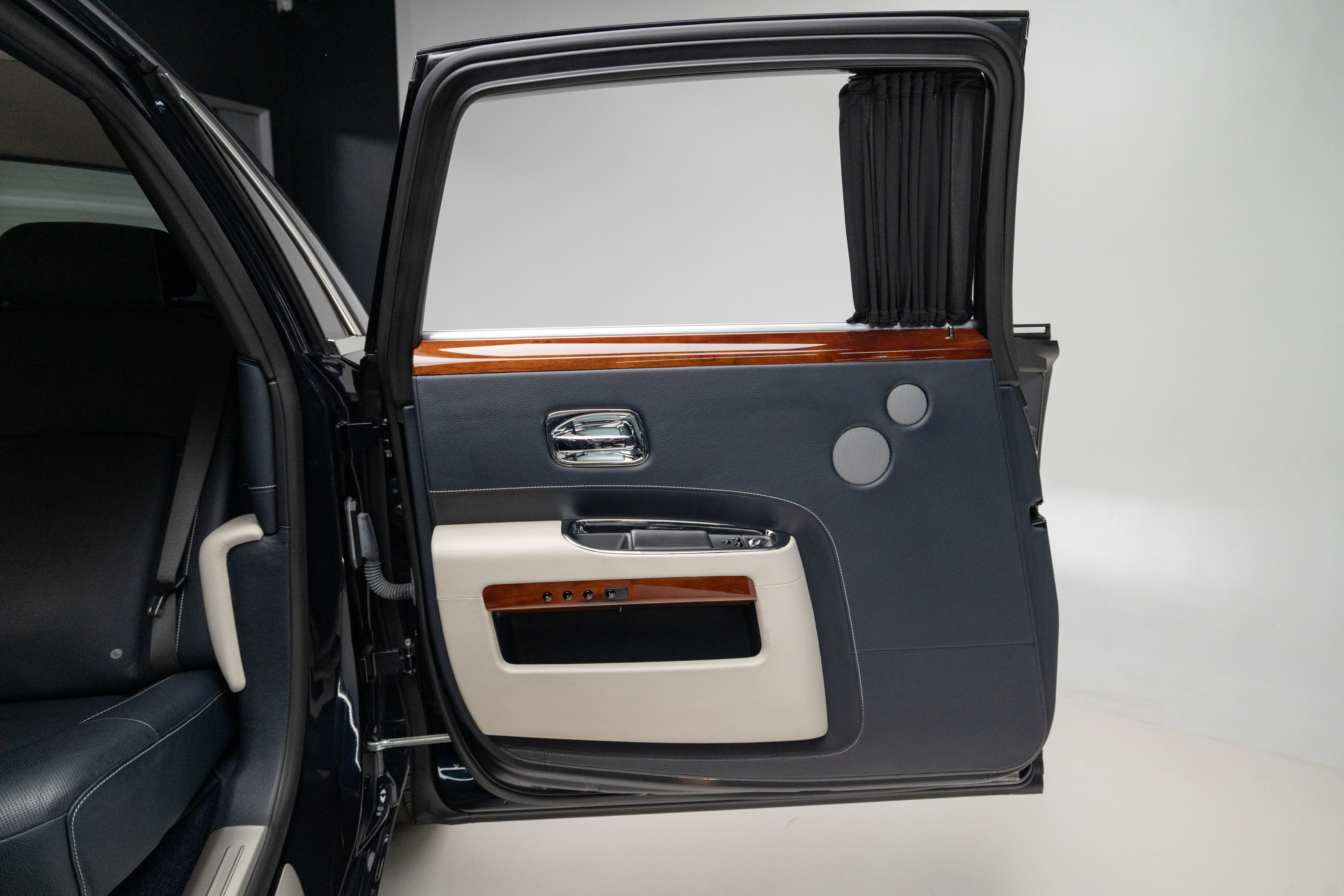 2014 Rolls-Royce Phantom EWB