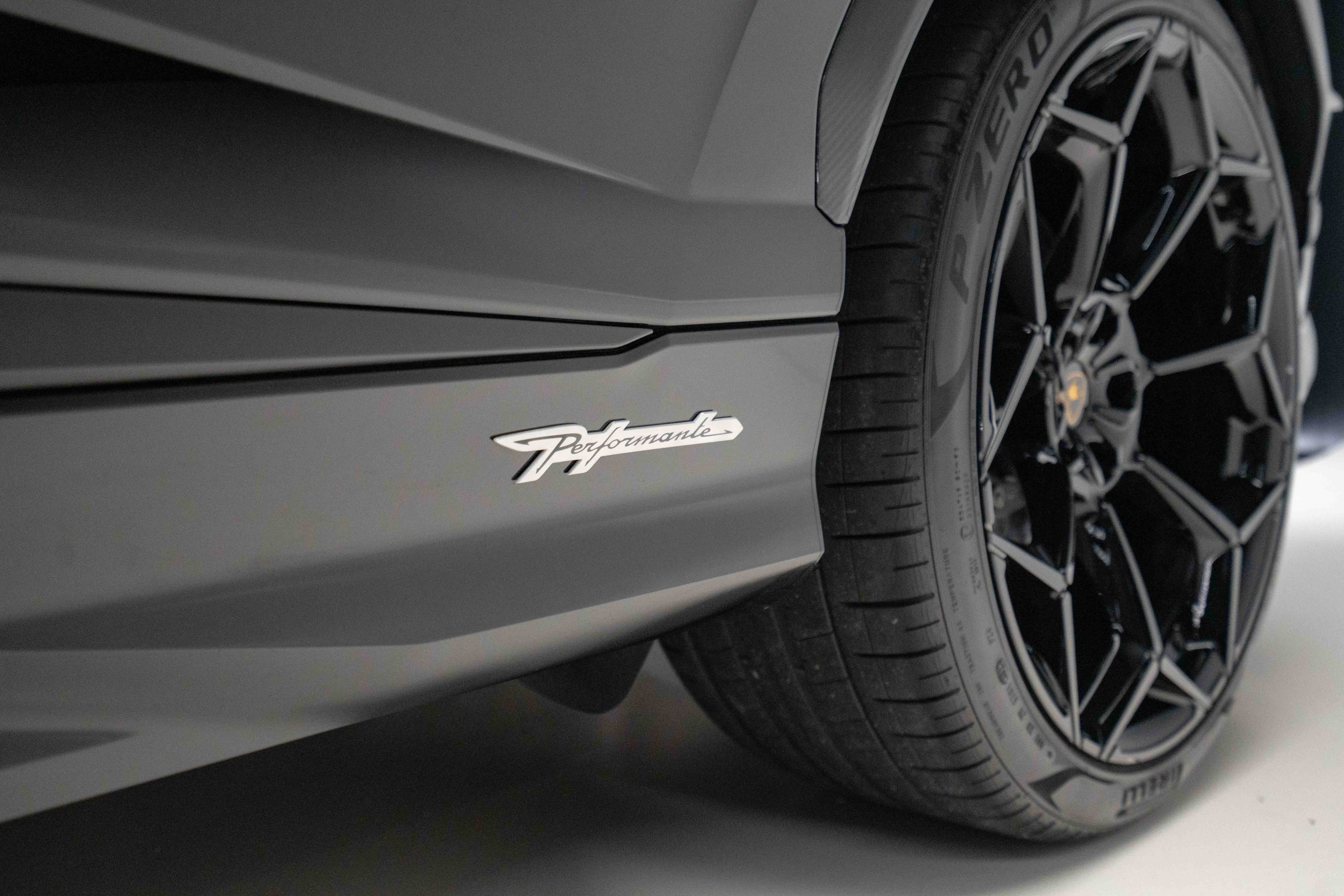 2023 Lamborghini 2023款 Performante