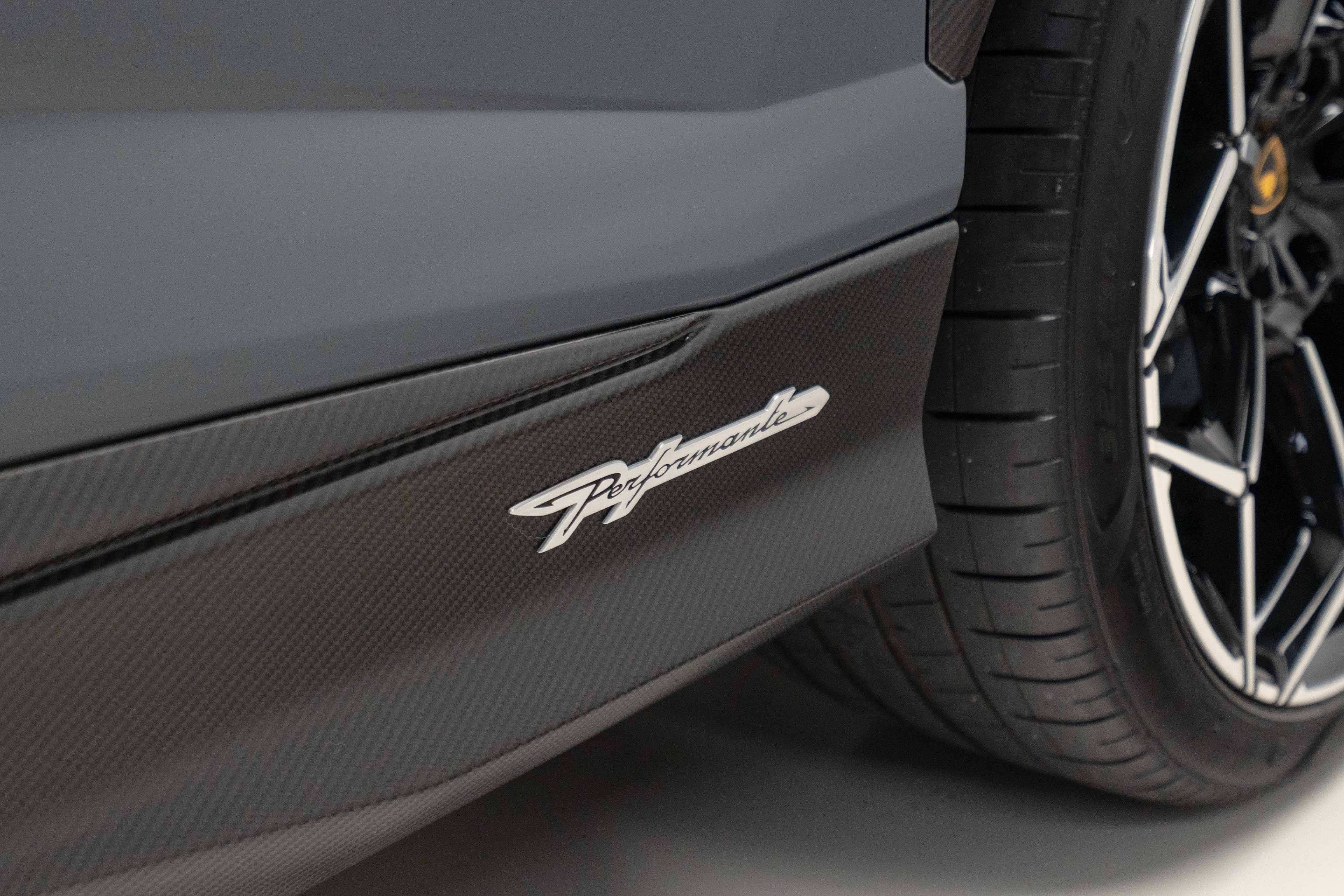 2023 Lamborghini Urus Performante（四座）